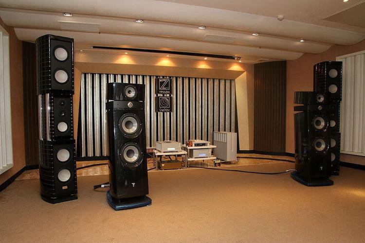 Mid-Sized Performance-Grade Multi-Purpose Hall Audio System