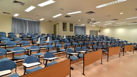 <span>Système</span> <span>intelligent</span> personnalisable modulaire de salle de réunion