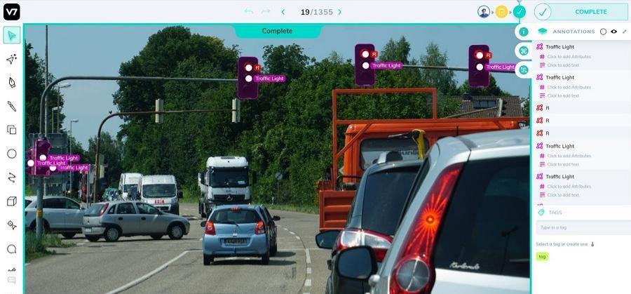 AI-Connected Adaptive Traffic Signal
